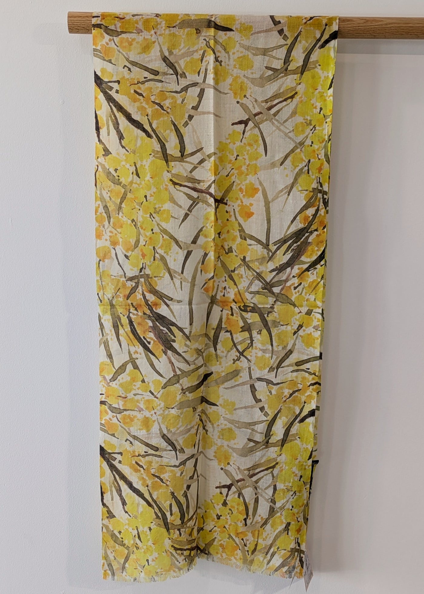 Raffal</p>Wattle</p>(White & Yellow)