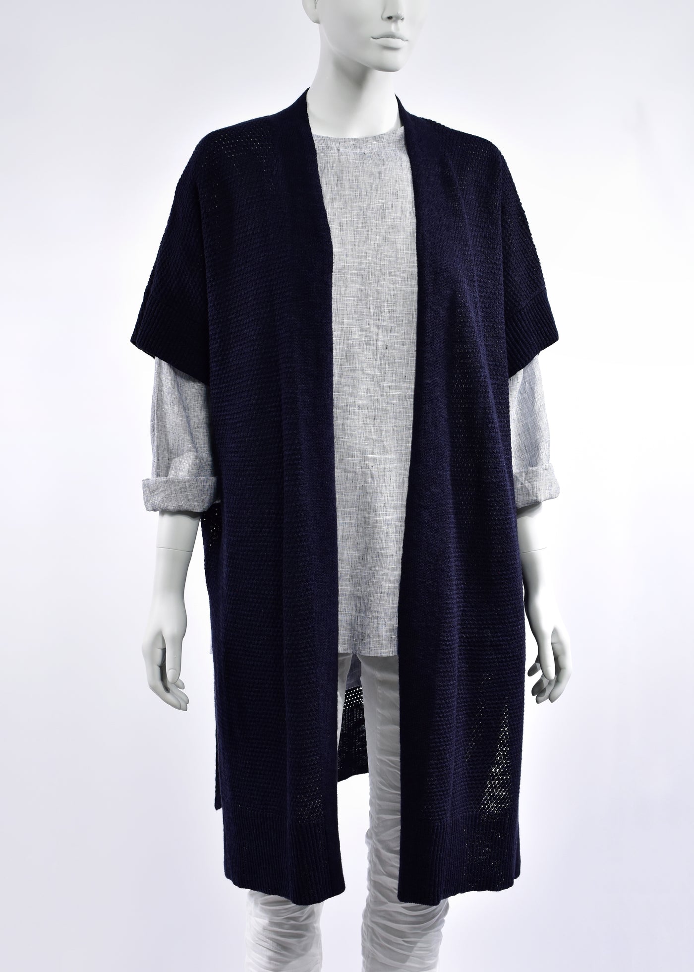 SALE  |  Foil</p>Long Island Cardi</p>(True Navy)</p>Available: size Large