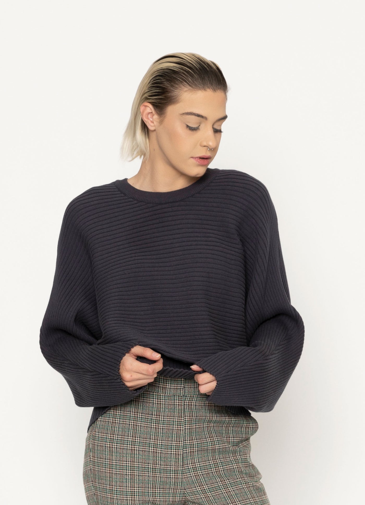 SALE  |  Blacklist</p>Jasper Knit Top</p>(Charcoal)</p>Available: size M/L