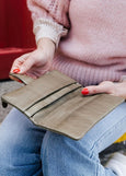 Dusky Robin</p>Ava Purse</p>(available in more colours)