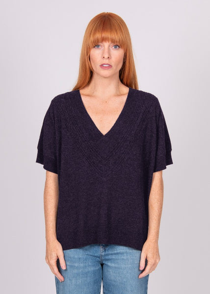 Mae</p>V-Neck Cable Trim Vest</p>(Plum)