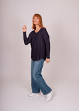 Mae</p>Audrey V-Neck Curved Hem Pullover</p>(Plum)