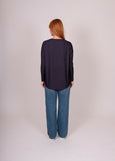 Mae</p>Audrey V-Neck Curved Hem Pullover</p>(Plum)