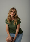 Cloth+Paper+Scissors</p>Front Split Crew Neck Tee</p>(Fairway Green)