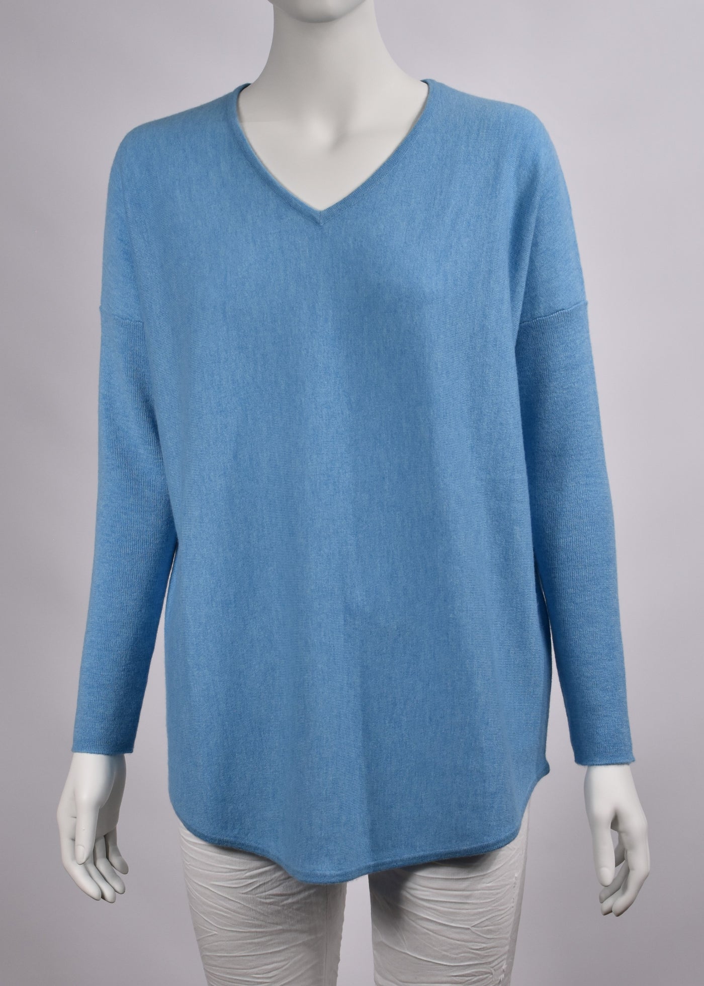 SALE  |  Mae</p>Audrey V-Neck Curved Hem Pullover</p>(Frosted Blue)</p>Available: size XX-Large