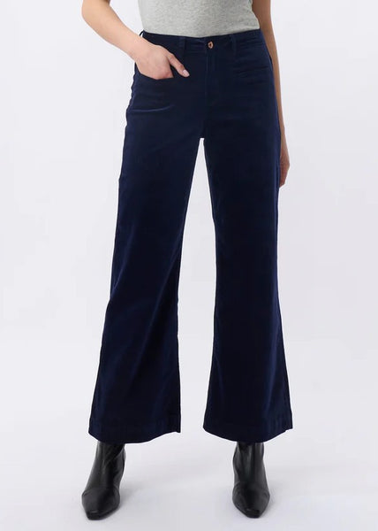 Kireina</p>Freya Velvet Jean</p>(Navy)