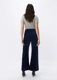 Kireina</p>Freya Velvet Jean</p>(Navy)