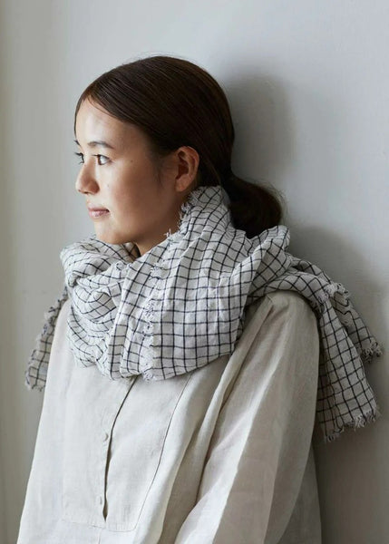 Fog Linen Work</p>Tuz Fringe Scarf</p>(Jenn)