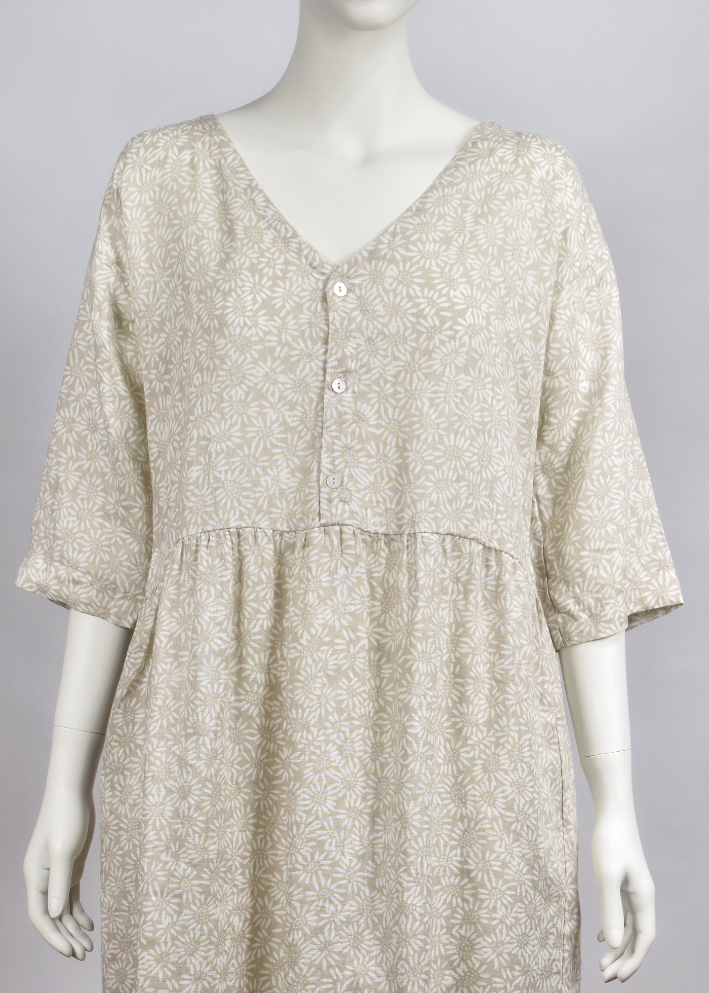 SALE  |  Frockk</p>Heidi Dress</p>(Natural Daisy)</p>Available: size Large