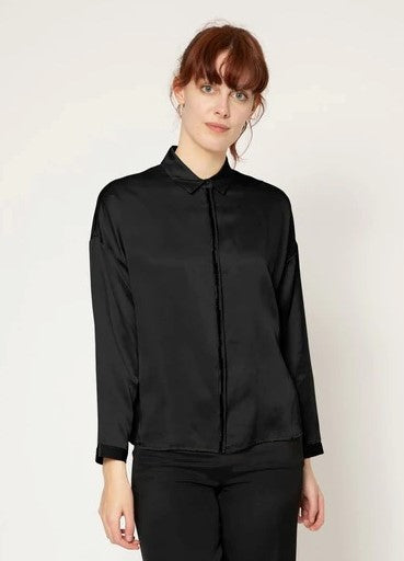 SALE  |  TWObyTWO</p>Mavis Shirt</p>(Black)</p>Available: size X-Small