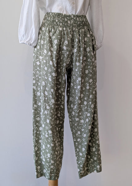 Frockk</p>Frankie Pant</p>(Sage Floral)