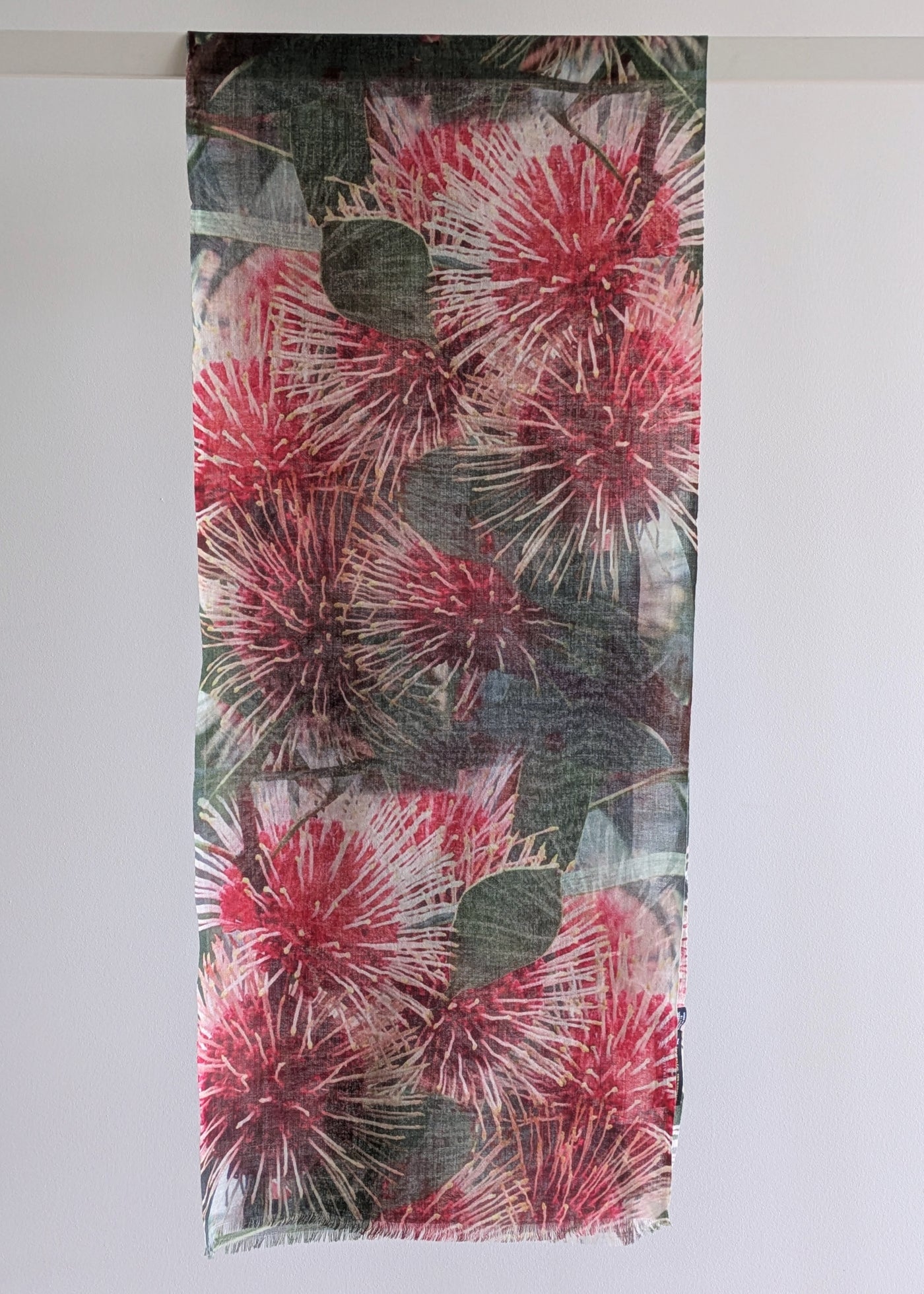 Raffal</p>Hakea</p>(Pink)