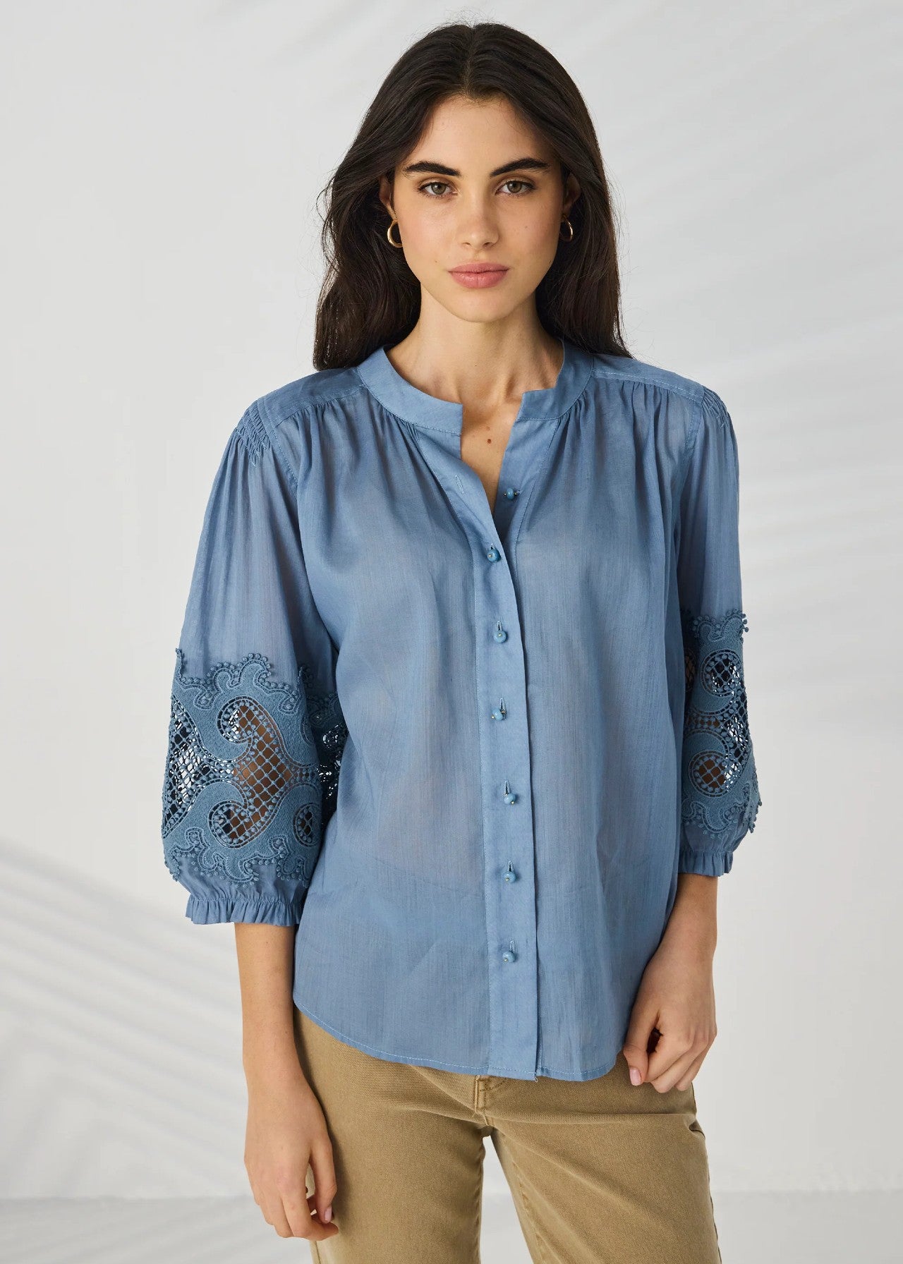Lania<p/>Austin Shirt</p>(Dove)