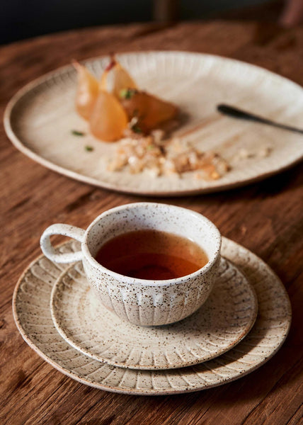 Robert Gordon</p>White Ceylon</p>(Cup & Saucer)