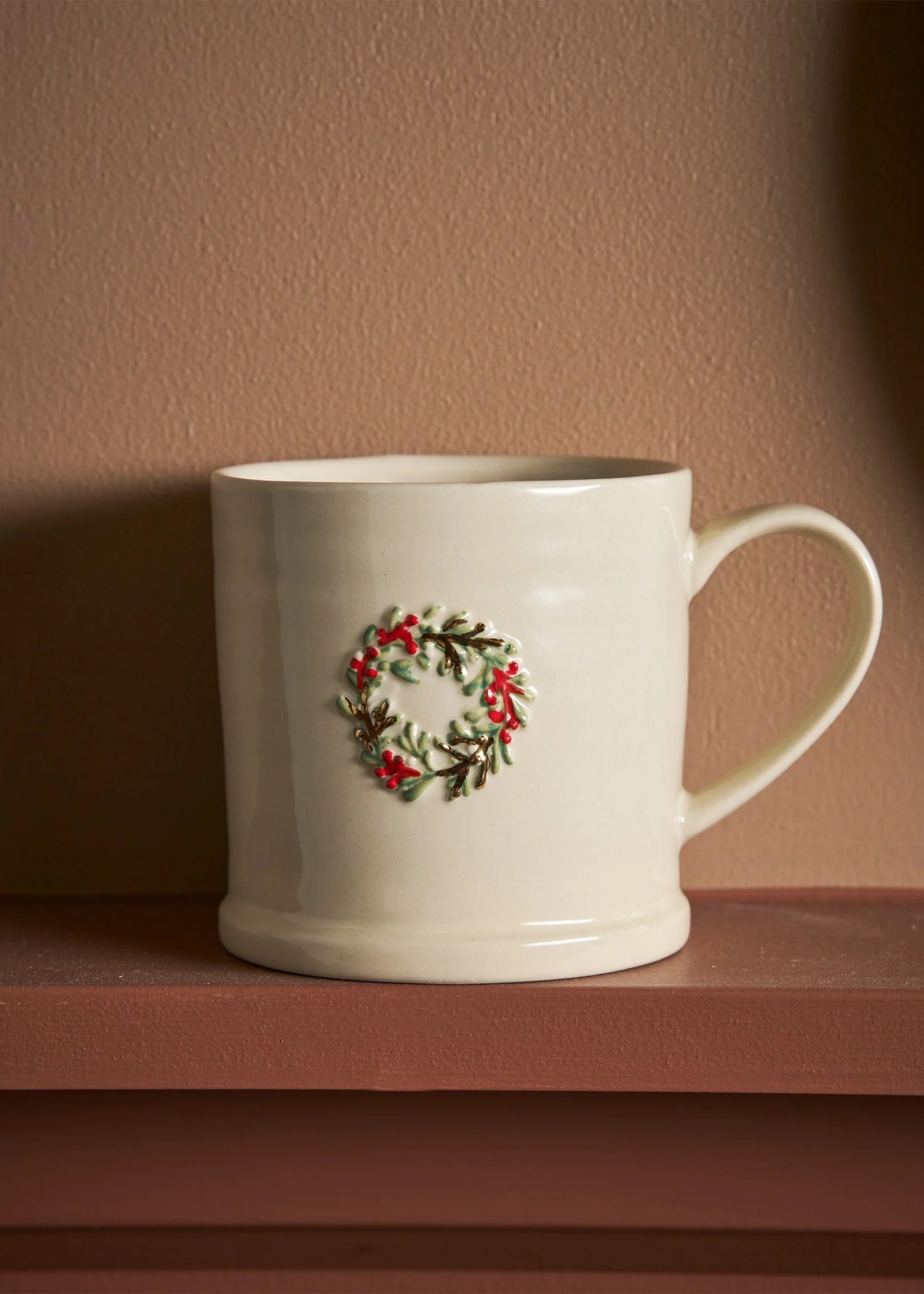 Robert Gordon</p>Favourite Things Mugs</p>(Christmas Wreath)