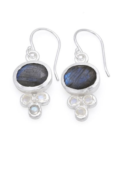 Mae</p>Labradorite Single Drop Earring</p>(Silver Plated Brass)