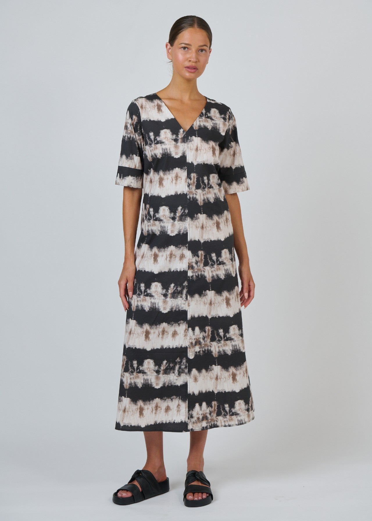 Naturals by O&J</p>Elbow Length Sleeve Dress</p>(Eruption)
