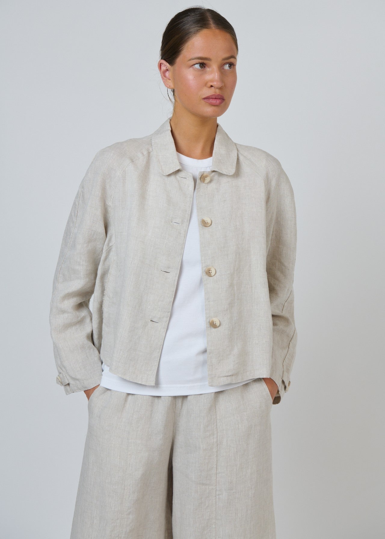 Naturals by O&J</p>Linen Jacket</p>(Sand)