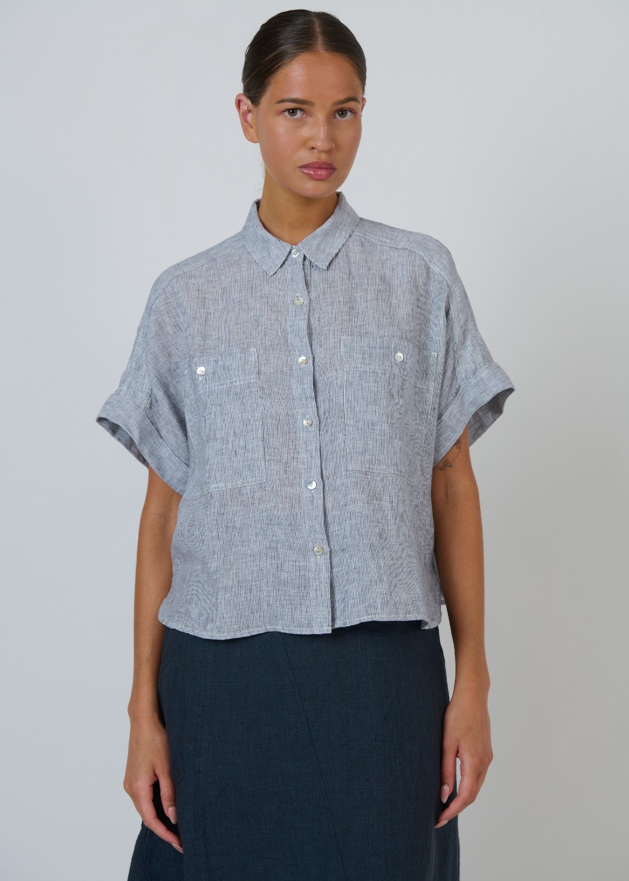 Naturals by O&J</p>Short Sleeve Shirt With Pockets</p>(Silver)