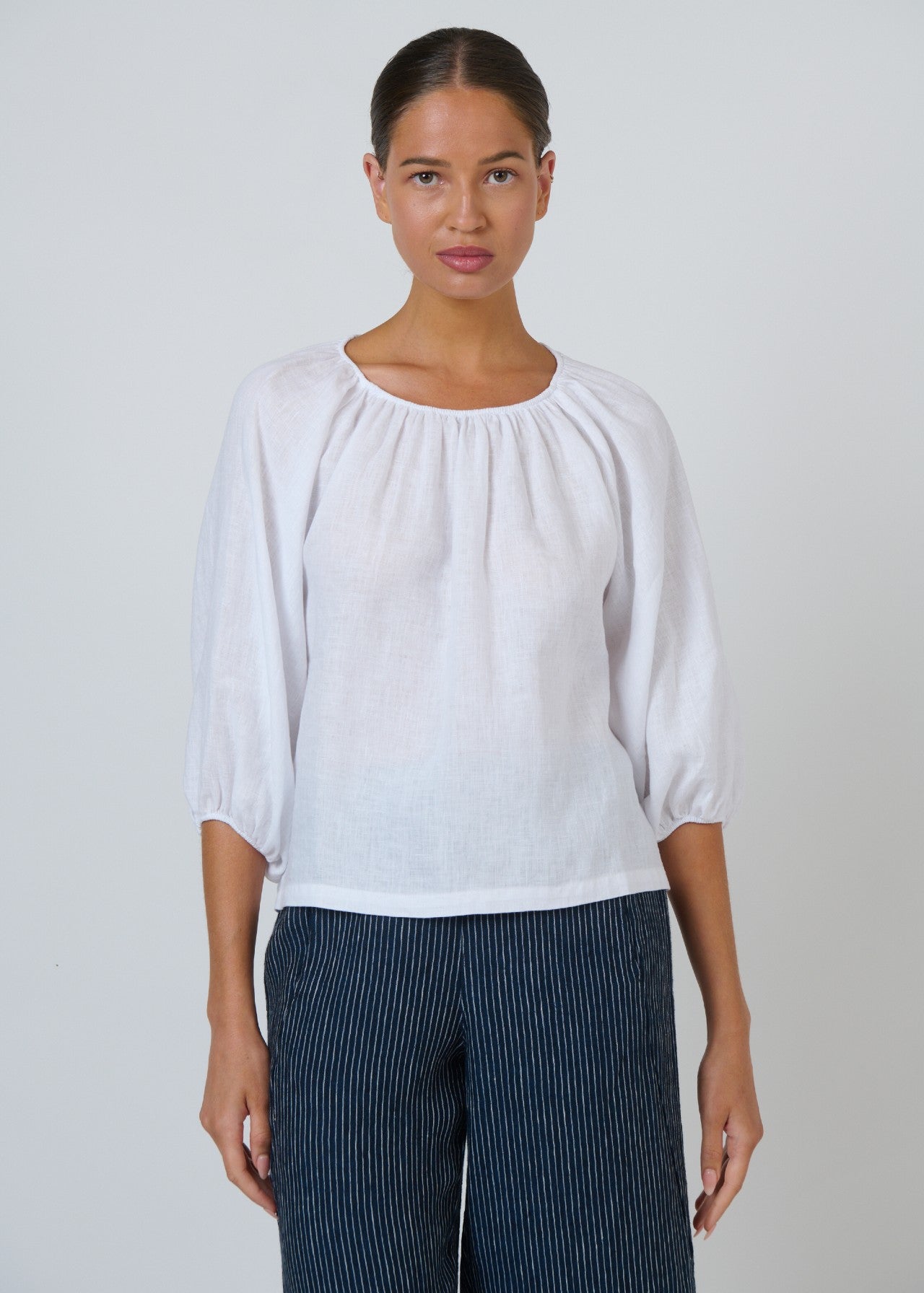 Naturals by O&J</p>Gathered Blouse</p>(White)