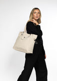 Dusky Robin</p>Everyday Tote</p>(Oyster)