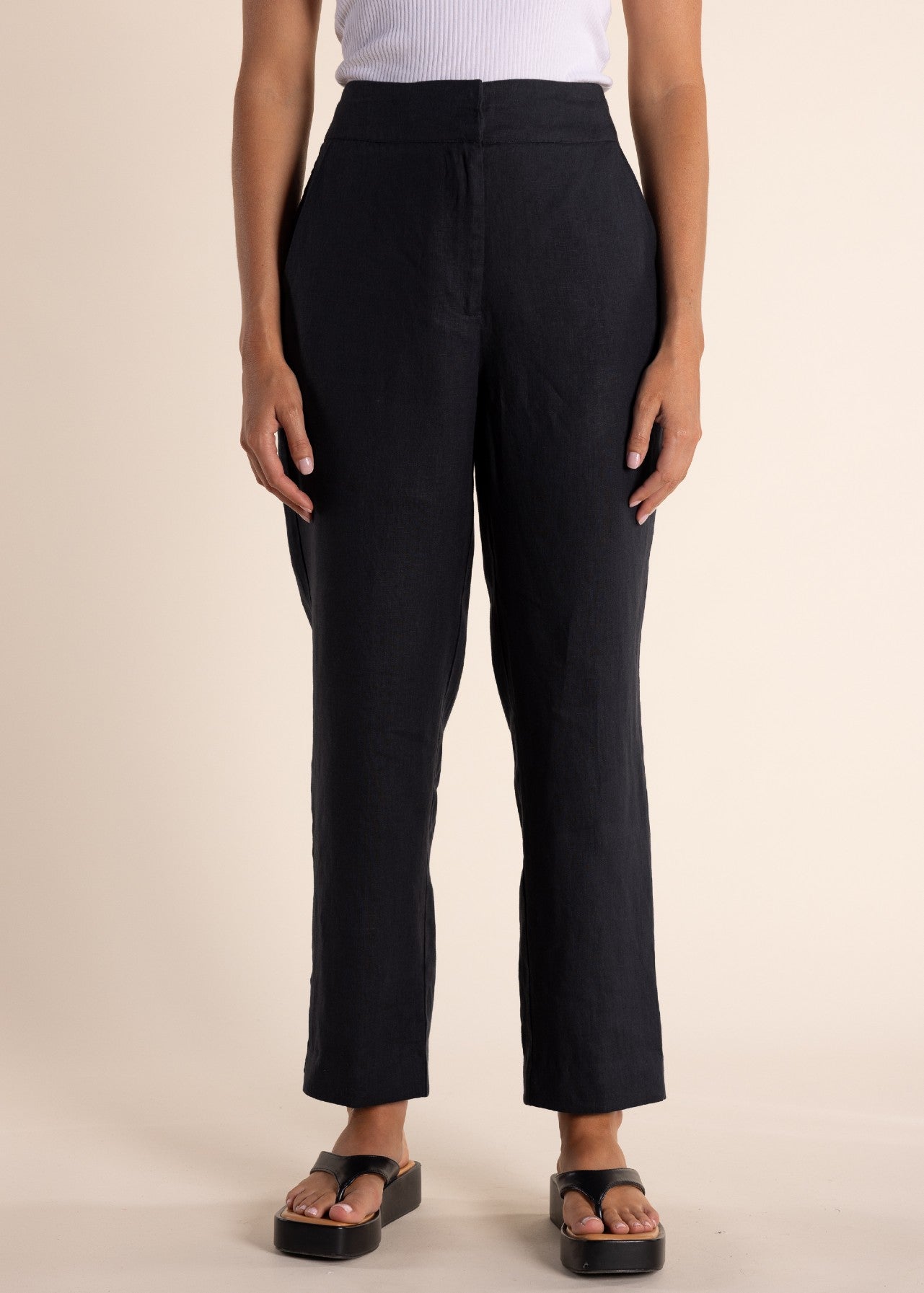 SALE  |  TWO-T's</p>Linen 7/8 Pant</p>(Black)