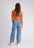 Knewe</p>Fallon Barrel Leg Jean</p>(Light Wash Denim)