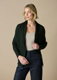 Uimi</p>Molly Shrug</p>(Basil)