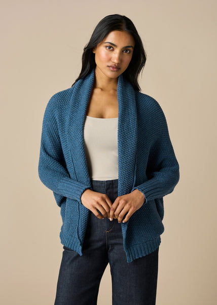 Uimi</p>Molly Shrug</p>(Bluebell)