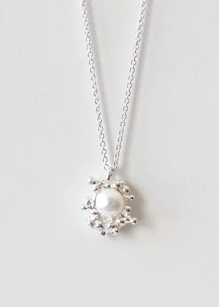 Studio Evo</p>Small Bubble Necklace</p>(White Pearl)